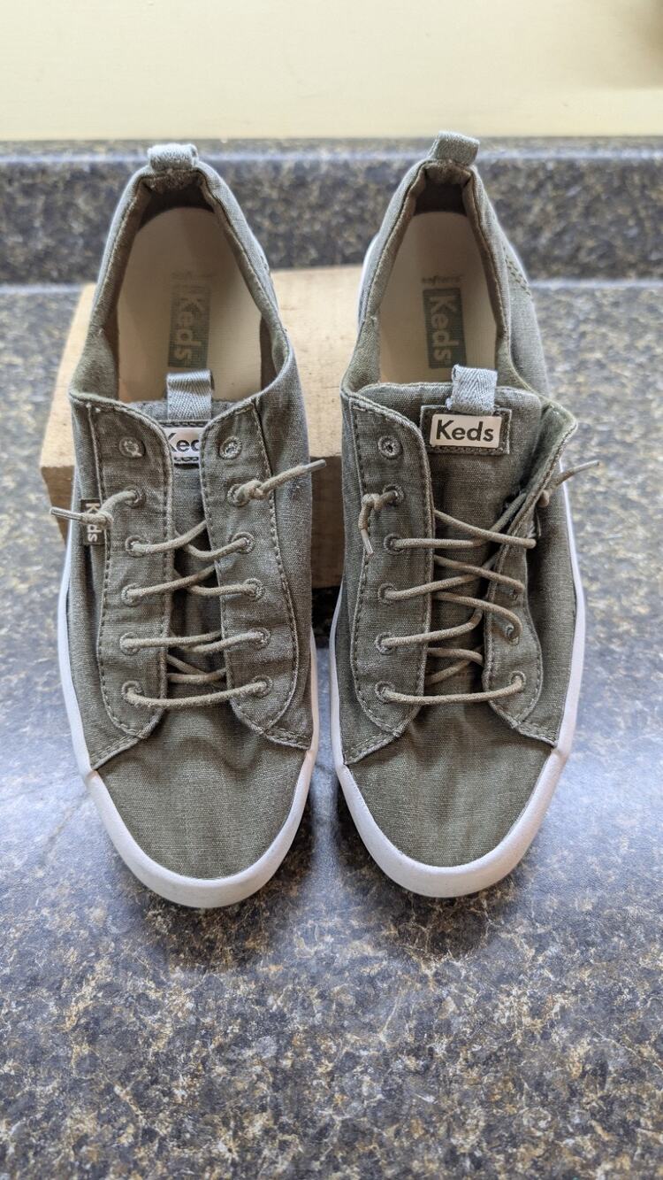 Keds Kickback Washable Women's 9.5 Military Green Canvas Sneakers WF65545